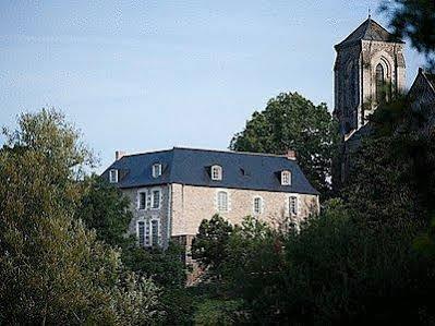 Logis Hotel Le Prieure Des Gourmands Châteaubriant Exterior foto